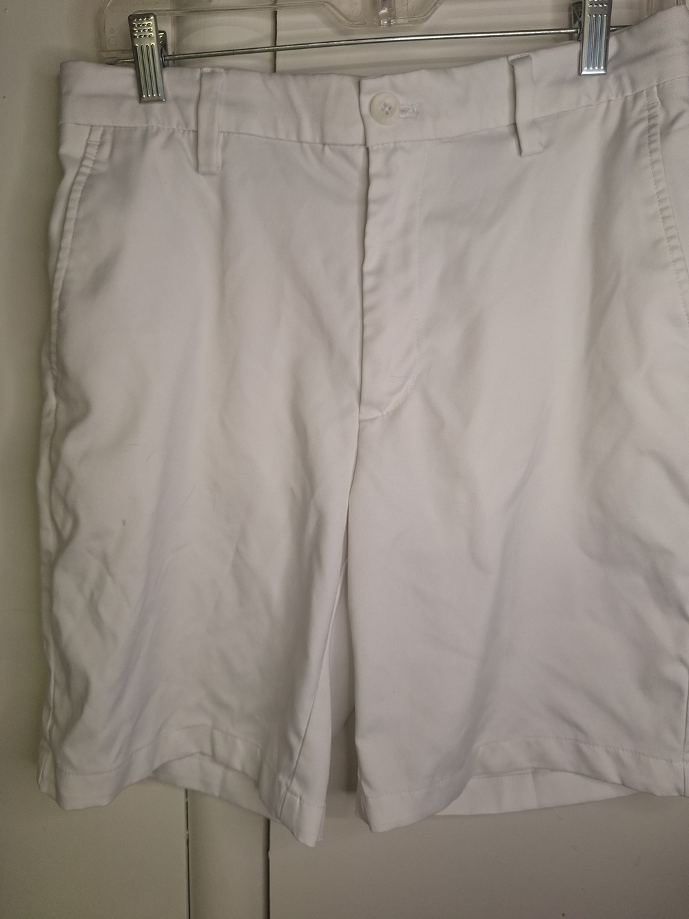 Men's White Performance Shorts Size 31